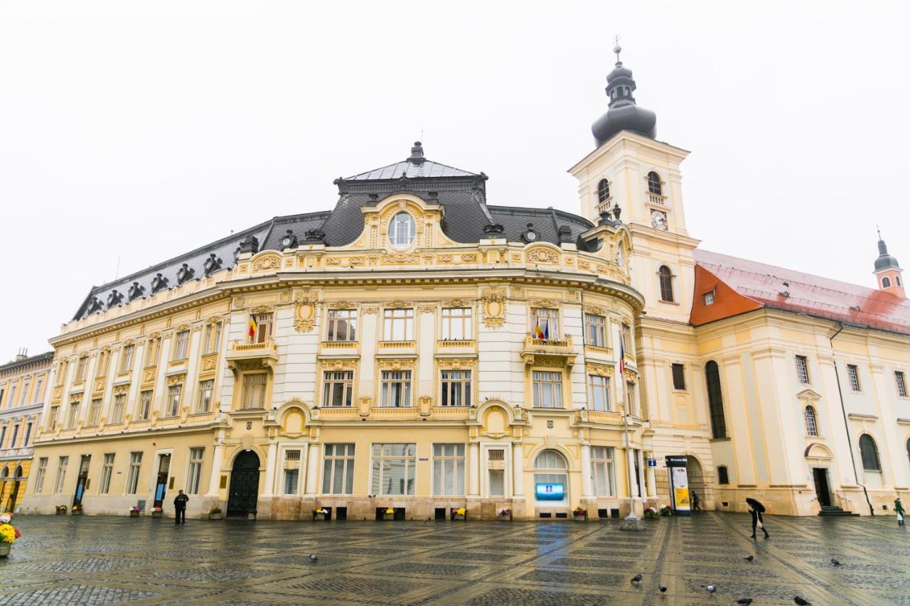 Vendi Grand Square Residence Nagyszeben Kültér fotó