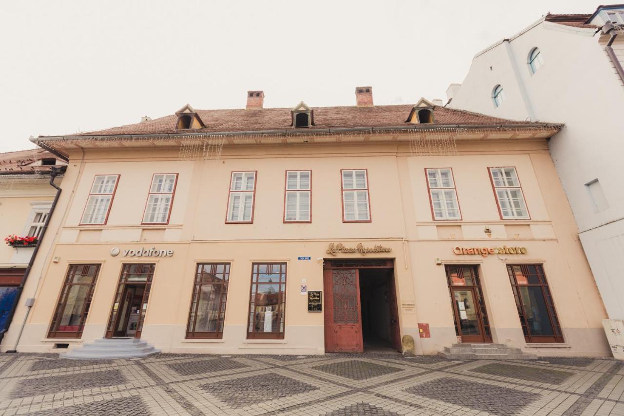 Vendi Grand Square Residence Nagyszeben Kültér fotó