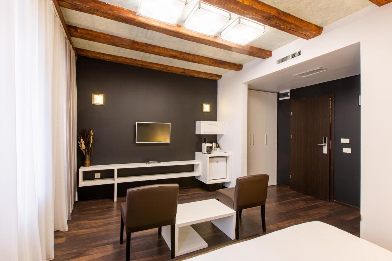 Vendi Grand Square Residence Nagyszeben Kültér fotó