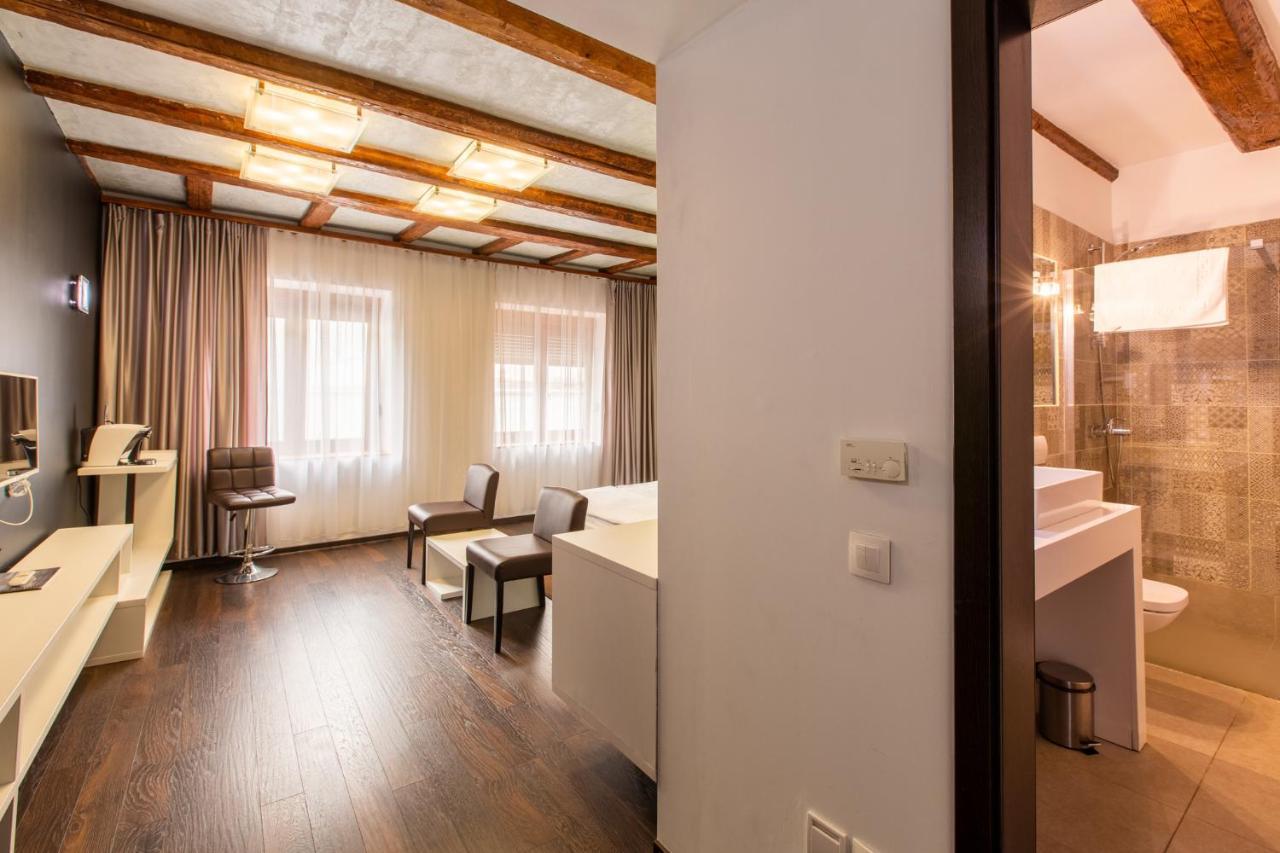 Vendi Grand Square Residence Nagyszeben Kültér fotó