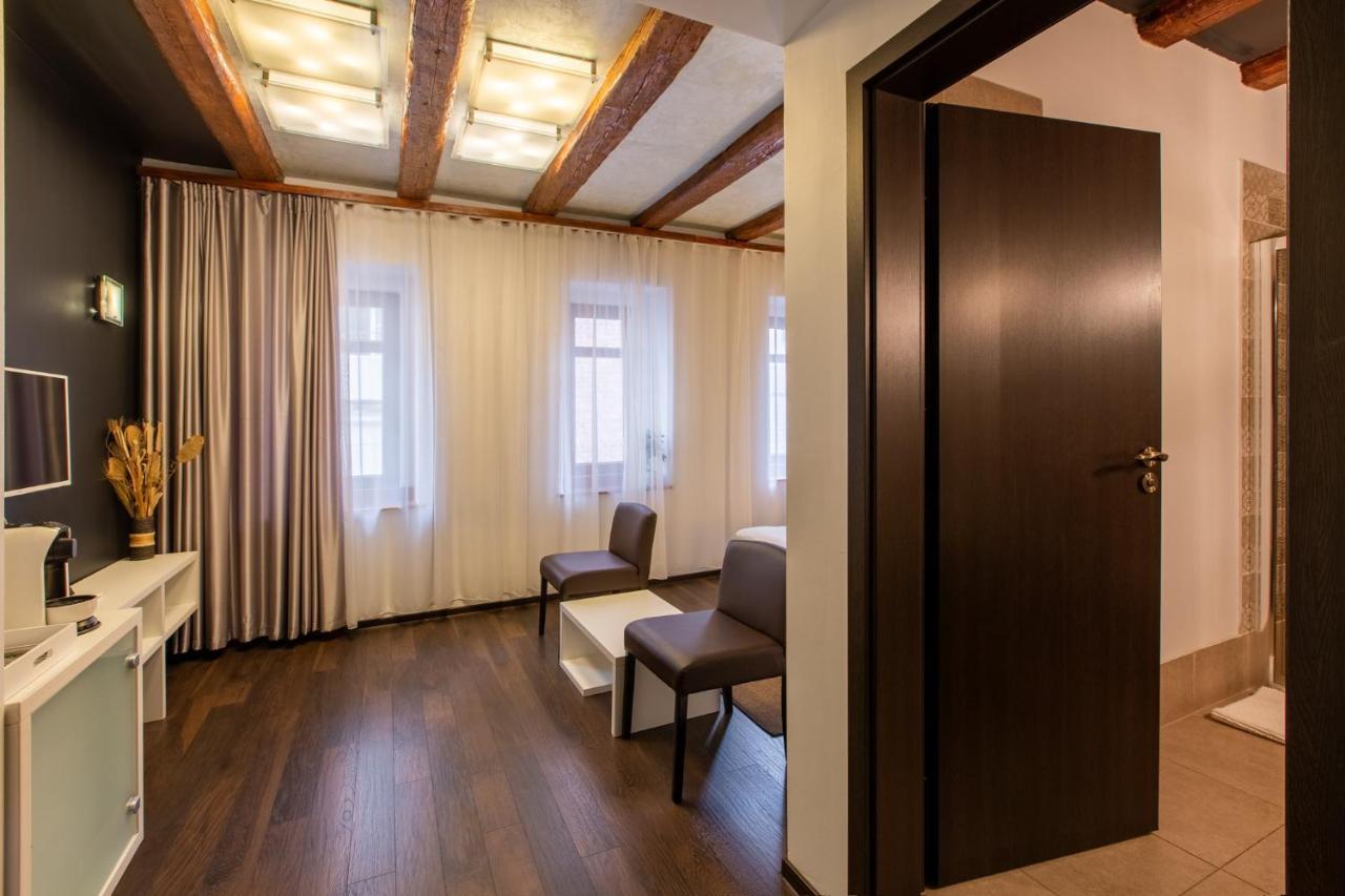Vendi Grand Square Residence Nagyszeben Kültér fotó